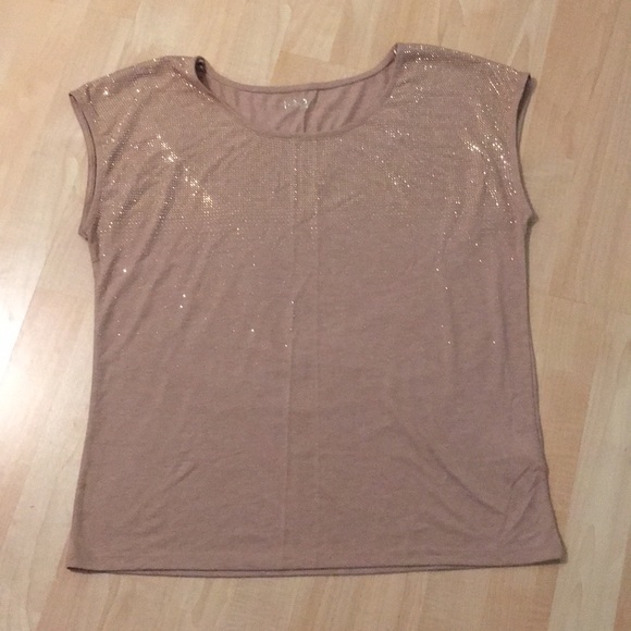 1.2.3 Tops - NWOT 1 2 3 French Brand Super Soft Casual  Top
